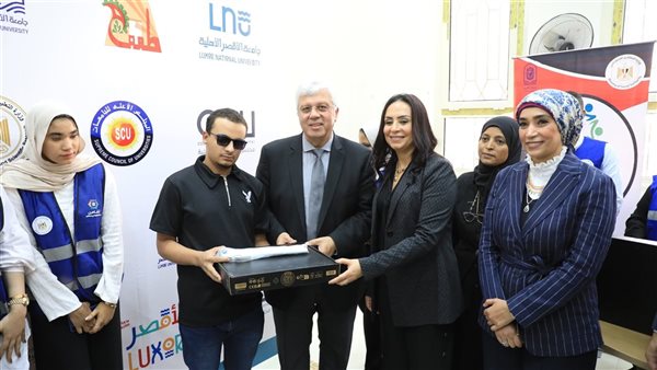 الوزراء يتفقدون جامعة