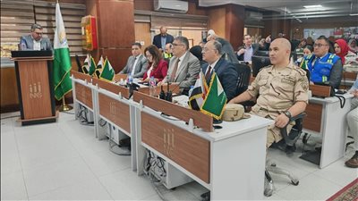 من داخل مركز السيطرة.. محافظ الجيزة يتابع عمل اللجان الانتخابية في أول أيام انتخابات مجلس النواب 