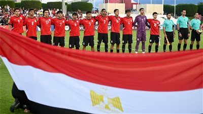 القنوات المفتوحة الناقلة لـ بث مباشر مباراة مصر وإنجلترا اليوم في كأس العالم للناشئين 2025 والتشكيل 
