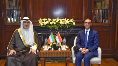 القاهرة والكويت تبحثان مضاعفة حجم التجارة البينية والاستثمارات