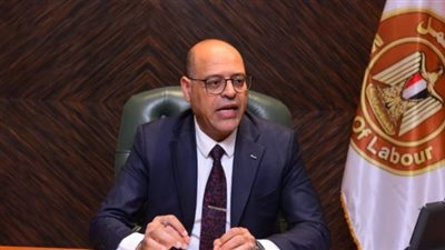 وزير العمل يوجّه باختيار وإعداد كوادر شبابية للتأهيل للقيادة ومعاونة رؤساء القطاعات