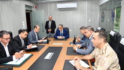 محافظ الفيوم يتابع أعمال فتح وانتظام العمل بجميع لجان انتخابات مجلس النواب 