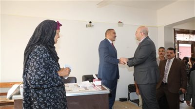محافظ بني سويف يتفقد لجان التصويت في اليوم الثاني والأخير لانتخابات مجلس النواب