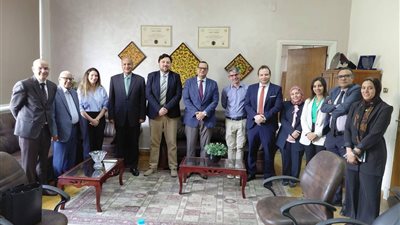 بدء تجربة التدريس المشترك بين حقوق عين شمس وكلية القانون بجامعة إسيكس البريطانية 