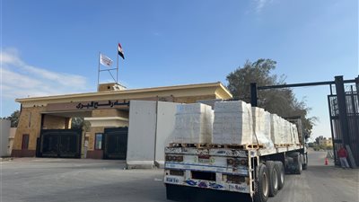 الهلال الأحمر المصري يرسل القافلة الـ 70 من زاد العزة محمّلة بـ 8200 طن مساعدات لغزة