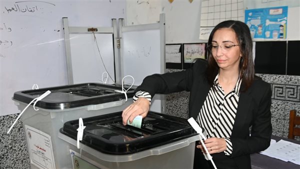 محافظ البحيرة تدلي