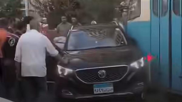 تصادم سيارة بترام