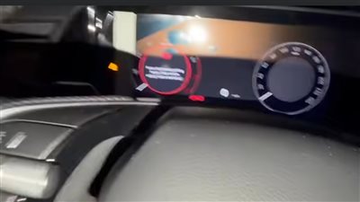 مواطن يشكو من توكيل سكودا: مشيت بالعربية 150 كيلو فقط والبطارية باظت بعد 9 شهور ورافضين استبدالها