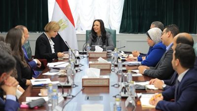 وزيرة التضامن تبحث مع البنك الدولي تعزيز التعاون في برامج الحماية الاجتماعية وتمكين الأسر الأولى بالرعاية