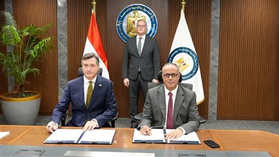 حتى 2040.. البترول: مد التزام خليج السويس ودلتا النيل مع إيني الإيطالية 