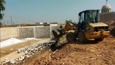 محافظ أسيوط: استرداد 1620 متر مربع وإزالة 35 حالة تعدٍ على أراضي الدولة