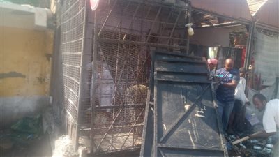 السيطرة على حريق داخل أحد المحال بأسوان