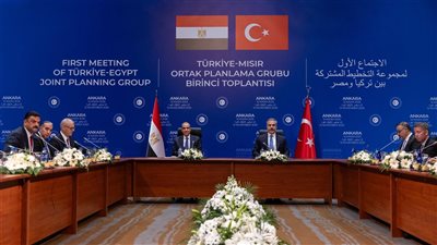 وزير الخارجية ونظيره التركي يترأسان اجتماع مجموعة التخطيط المشتركة بأنقرة