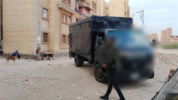 وصول المتهم في سيارة