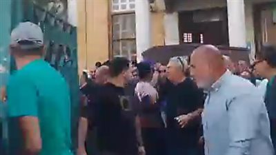 باستثناء أحمد سليمان.. غياب مجلس الزمالك عن جنازة محمد صبري وحضور ثنائي من مجلس الأهلي