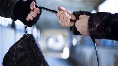 بمساعدة فتاة.. القبض على 3 سودانيين لاتهامهم بسرقة آخر بالإكراه في الهرم