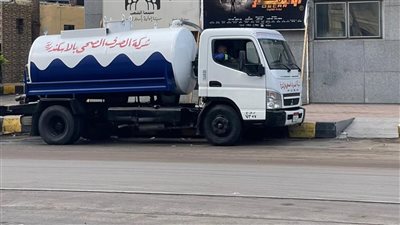 استمرار تمركز سيارات شفط المياه بشوارع الإسكندرية لمواجهة تداعيات نوة المكنسة