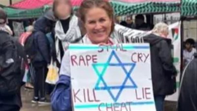 للمرة الثانية.. تعليق عمل طبيبة بريطانية بعد اتهامات بمعاداة السامية في احتجاج مؤيد لفلسطين