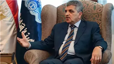 أسامة ربيع: 4 مليارات و100 ألف دولار حصيلة إيرادات قناة السويس العام الحالي