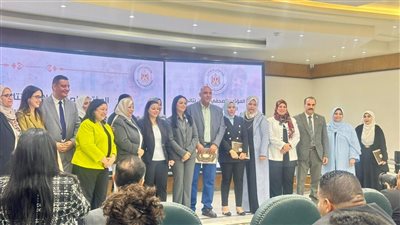 وزيرة التضامن تمنح 10 مشاركين في الحصر الشامل للحضانات رحلات عمرة.. وتصرف مكافأة لسيدتين بتكلفة الرحلة