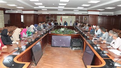 اجتماع موسع ببني سويف لمراجعة موقف المتغيرات المكانية الخاصة بتعديات البناء المخالف