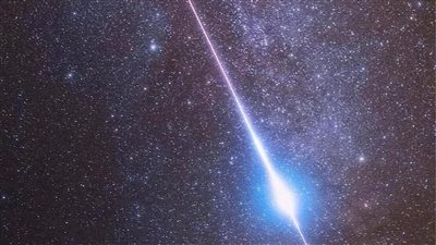 يمكن رؤيتها بالعين المجردة.. ذروة شهب الأسديات 2025 تزين السماء فجرًا