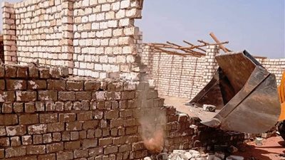 محافظ أسوان يعلن إزالة 386 تعديًا ضمن الموجة 27.. وحملات موسعة لوقف البناء المخالف