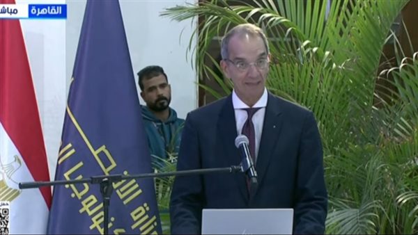 الدكتور عمرو طلعت