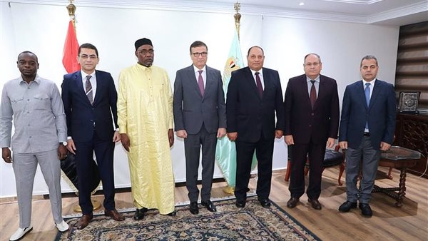 ​وزير الزراعة يستقبل