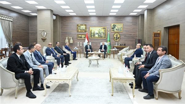 وزير الرياضة ومحافظ