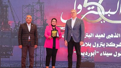 بعد 50 عاما على الاسترداد.. 75 كشفا جديدا للبترول تعيد الثقة للاستثمار في الطاقة المصرية