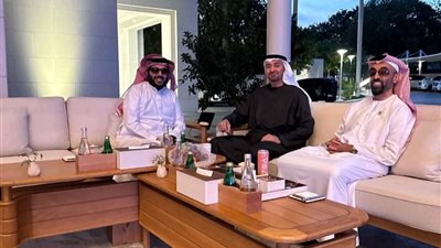 زايد ما مات دام أبو خالد حي.. تركي آل الشيخ يلتقي الشيخ محمد بن زايد