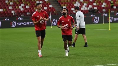 شوبير يكشف موقف حسين الشحات وعبد القادر ومروان عطية من الاستمرار مع الأهلي