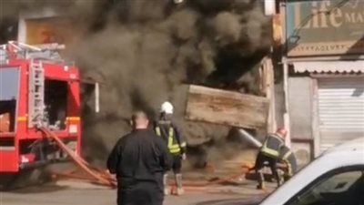 حريق في عدد من المحلات التجارية بميدان سانت كاترين في المنشية بالإسكندرية 