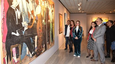 للمرة الأولى بمهرجان القاهرة السينمائي… معرض كادرات موازية يجمع بين السينما والفنون التشكيلية