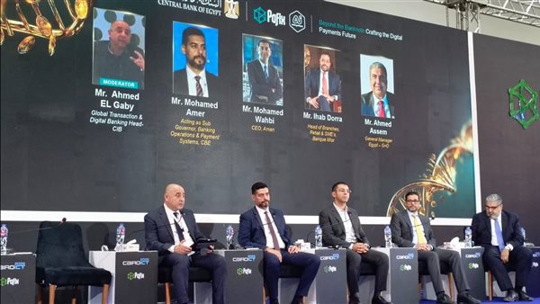 جانب من الجلسة الحوارية