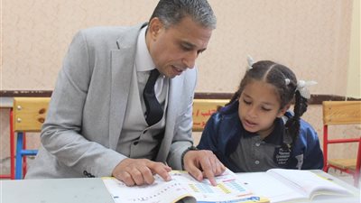 إحالة موجهين بالدقي للتحقيق بعد اكتشاف عدم التطابق بين درجات الطلاب ونسب الغياب في سجلات المدارس