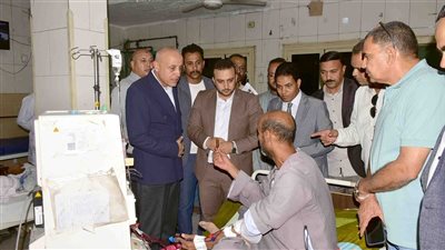 جولة مفاجئة لمحافظ الأقصر على المراكز الصحية بإسنا وتوجيهات عاجلة بتحسين خدمات الغسيل الكلوي وتوفير الأدوية