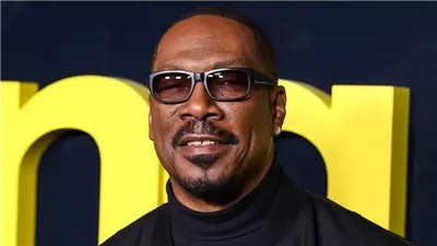 الممثل إيدي مورفي يكشف عن عرض صادم تلقّاه في عيد ميلاده الـ21.. ما القصة؟