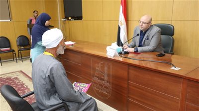 محافظ بني سويف يوجه بتقديم الدعم الاجتماعي والصحي للفئات الأولى بالرعاية