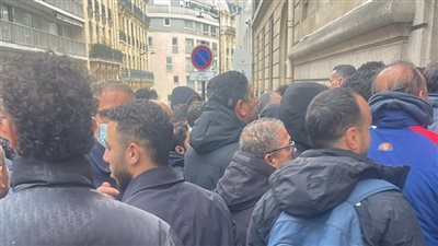 استمرار توافد المصريين بباريس للإدلاء بأصواتهم في انتخابات مجلس النواب | صور