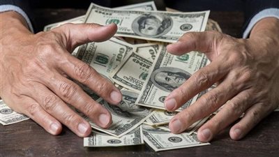 رجال متنكرون في زي مسؤولين بالبنك المركزي الهندي يسرقون 800 ألف دولار.. ما القصة؟