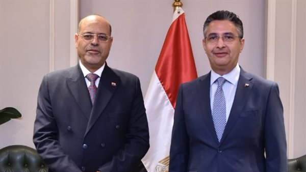 وزير العمل ووزير