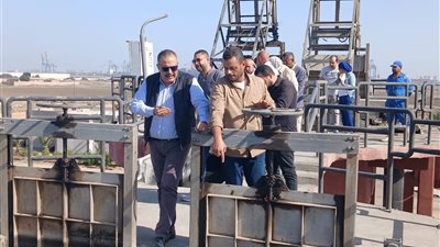 جولة مفاجئة لرئيس مياه القناة بمحطة معالجة بورفؤاد لمتابعة التشغيل واستعدادات النوات