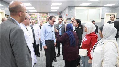وزير الصحة يتفقد أعمال تطوير مبنى العيادات الخارجية بمستشفى الجمهورية التعليمي 