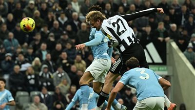 نتيجة مباراة مانشستر سيتي ونيوكاسل.. سقوط رفاق عمر مرموش بهدفين مقابل هدف