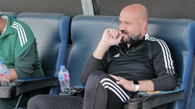 أزمة كبيرة في كهرباء الإسماعيلية.. رضا شحاتة مهدد بالإقالة بسبب ضغوط الإدارة واللاعبين