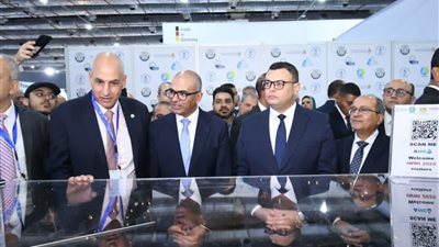 وزير الإسكان يفتتح المؤتمر والمعرض الدولي للمياه ويتفقد أجنحة الشركات المصرية والدولية