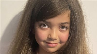 ضحية التحرش تحت الماء| قصة الصغيرة أيسل تعود للأضواء مجددًا.. ووالدتها: أدعو ألا يمر طفل بمأساة مماثلة