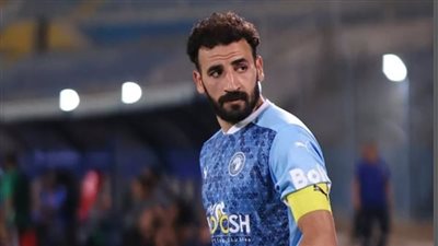 مهند لاشين يشارك في تدريبات بيراميدز الجماعية استعدادًا لمواجهة المقاولون العرب